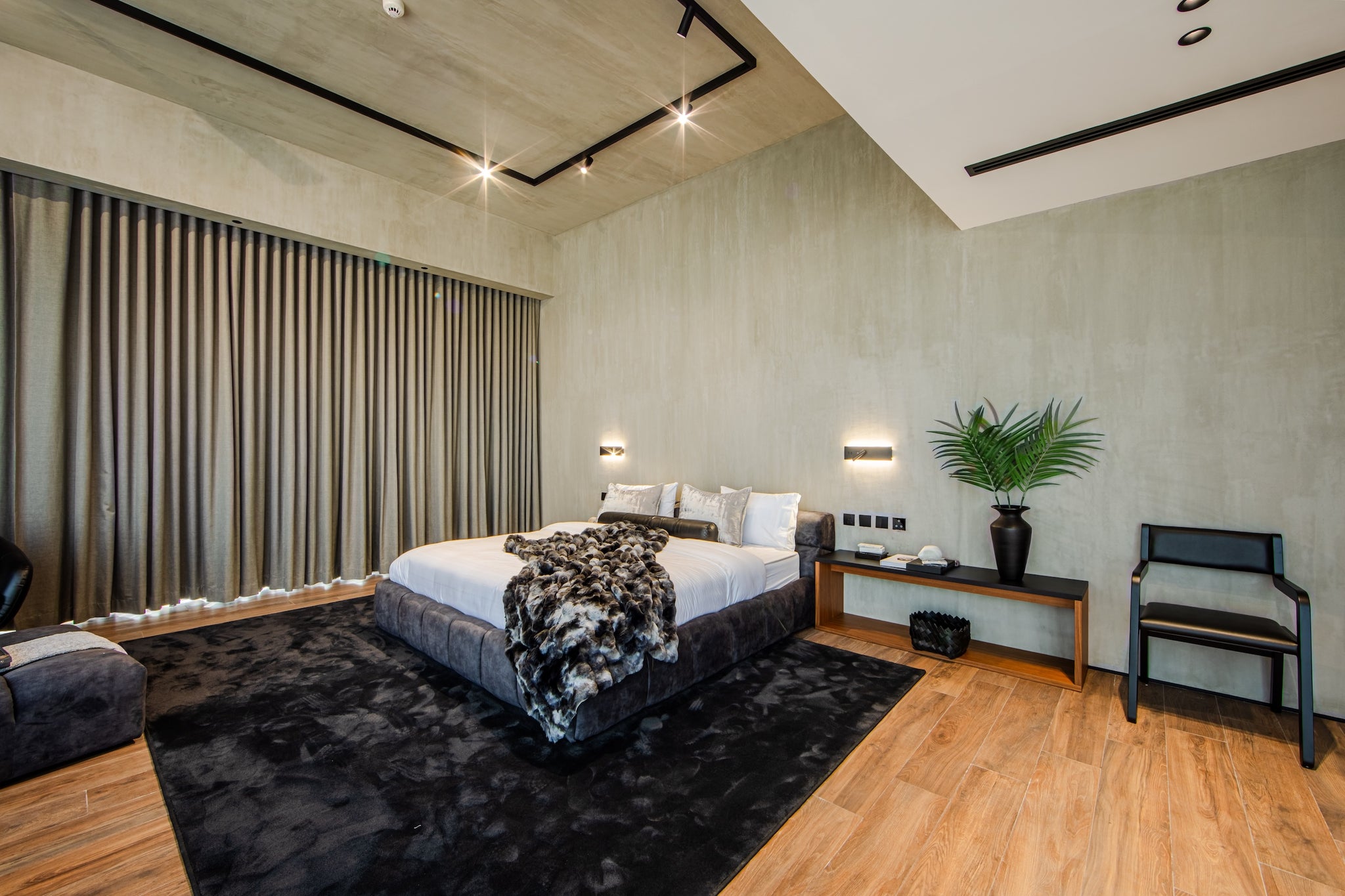 Penthouses - Q East